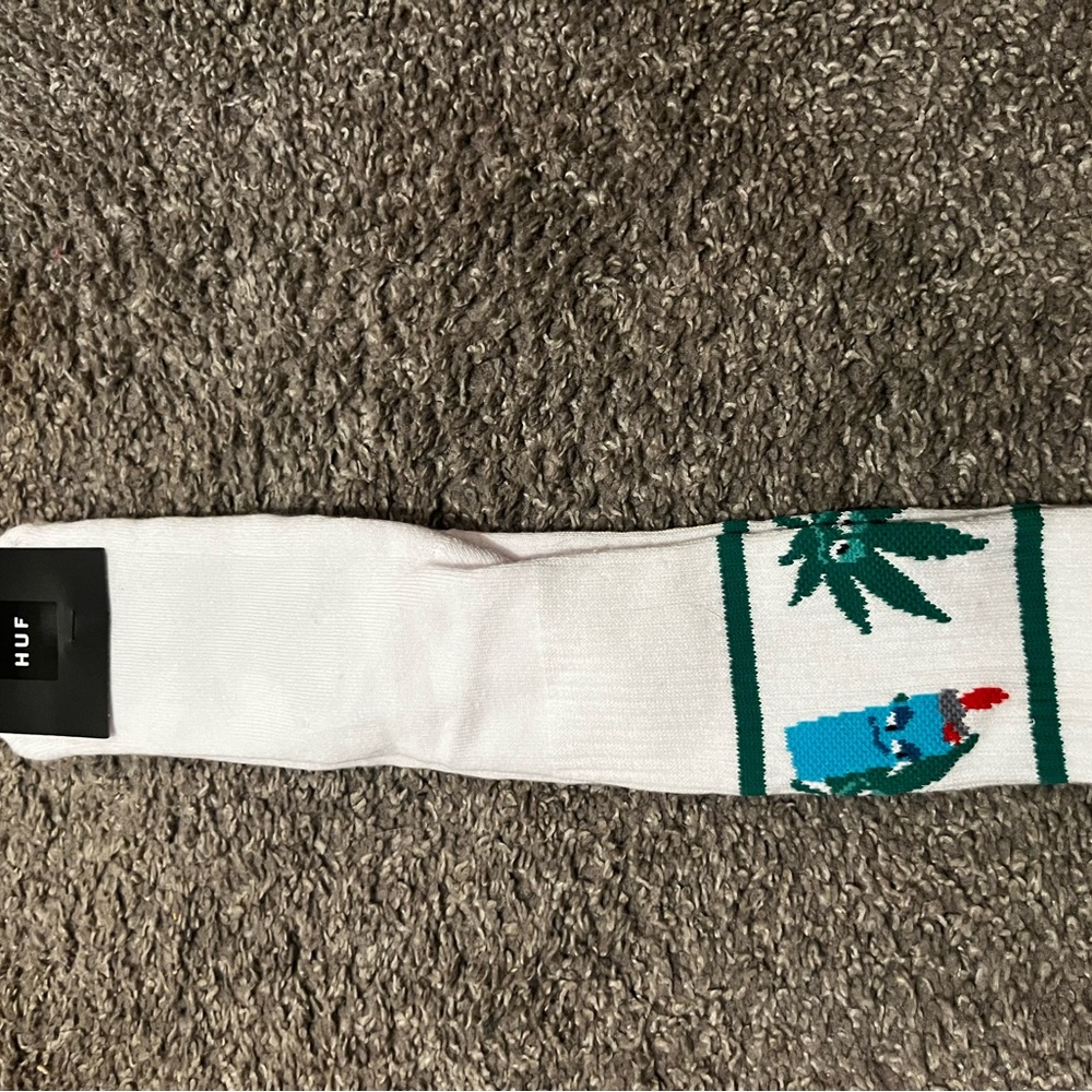Hug calf length socks